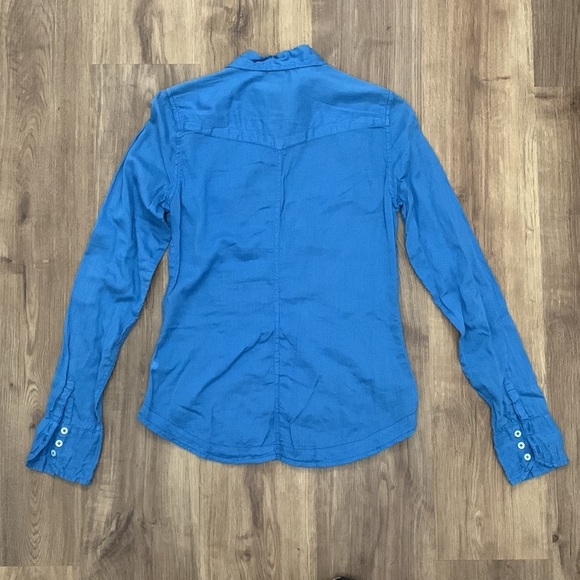 American Eagle outfitters button down shirt. Size 2 - Picture 2 of 4